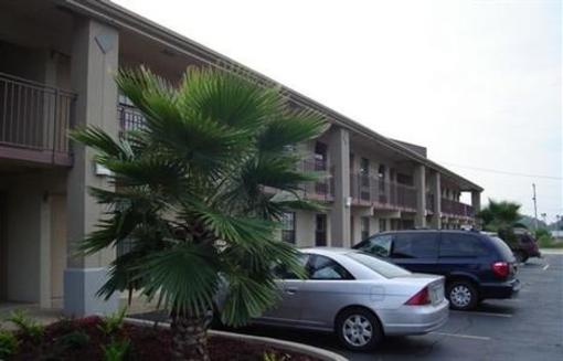 фото отеля Americas Best Value Executive Inn & Suites Caddo Valley