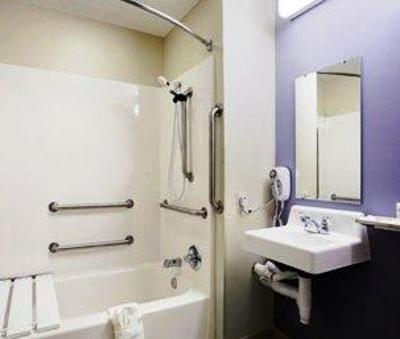 фото отеля Microtel Inn & Suites Walterboro