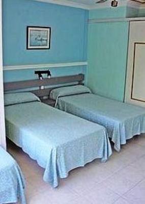 фото отеля Hostal Mar Blava Menorca