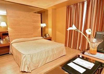 фото отеля Hotel Puerta De Burgos