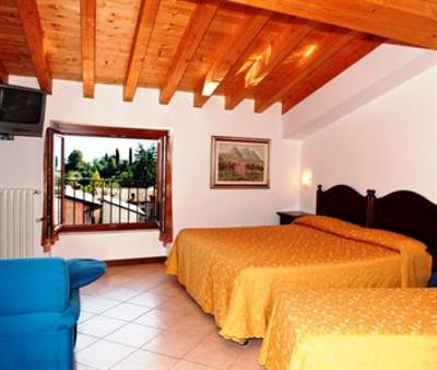 фото отеля Albergo Running Club Hotel Gargnano