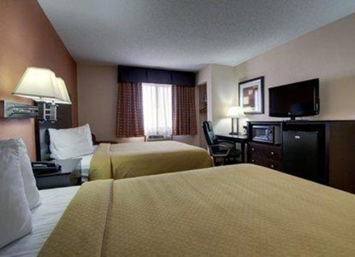 фото отеля Quality Inn & Suites Ottumwa