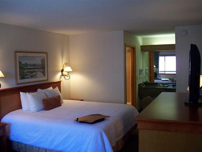 фото отеля Bend Three Sisters Inn & Suites