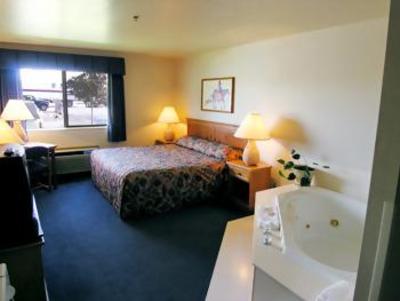 фото отеля Bend Three Sisters Inn & Suites