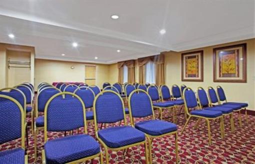 фото отеля Holiday Inn Express Hotel & Suites Oswego