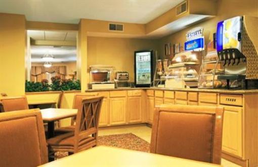 фото отеля Holiday Inn Express Hotel & Suites Oswego