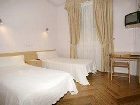 фото отеля Hostal Maria Alcazar II