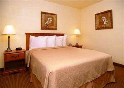 фото отеля Quality Inn & Suites I-5 Near Camp Pendleton