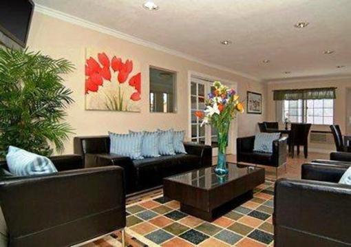 фото отеля Quality Inn & Suites I-5 Near Camp Pendleton