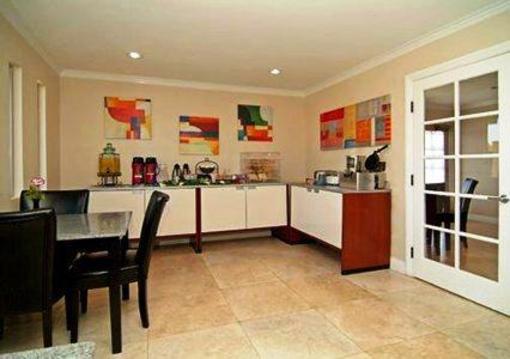 фото отеля Quality Inn & Suites I-5 Near Camp Pendleton