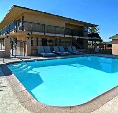 фото отеля Quality Inn & Suites I-5 Near Camp Pendleton