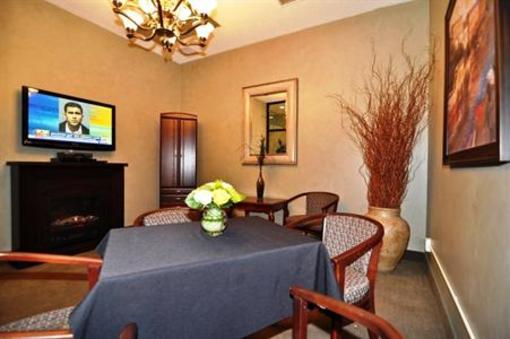 фото отеля BEST WESTERN Mariposa Inn and Conference Centre
