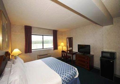 фото отеля Econo Lodge Hicksville