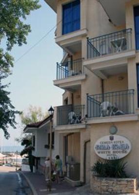 фото отеля White House Family Hotel Balchik