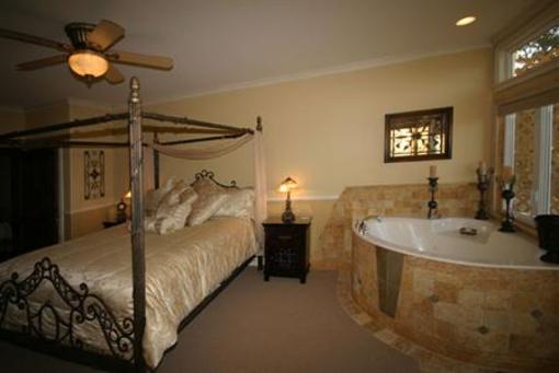 фото отеля High Ridge Manor