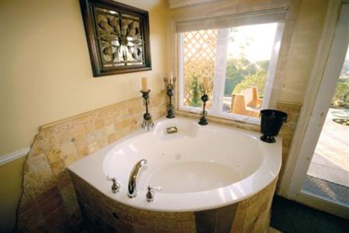 фото отеля High Ridge Manor