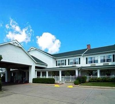фото отеля Comfort Suites at Living History Farms