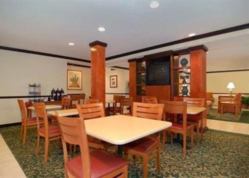 фото отеля Econo Lodge Inn & Suites Charlotte Airport