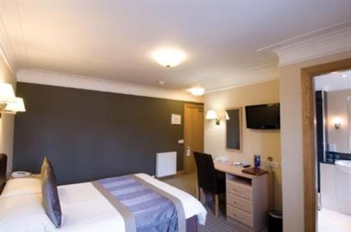 фото отеля BEST WESTERN Burnett Arms Hotel