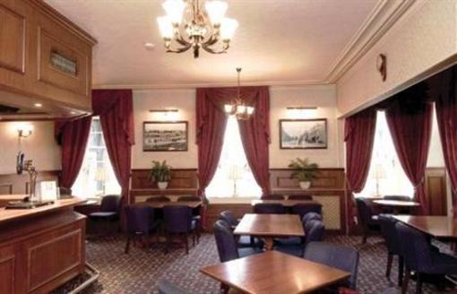 фото отеля BEST WESTERN Burnett Arms Hotel