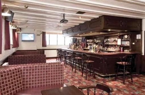 фото отеля BEST WESTERN Burnett Arms Hotel