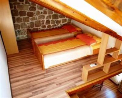 фото отеля Divine III Apartment Old Town