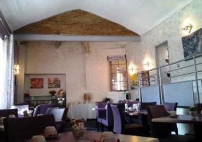 фото отеля Hotel L'Esplan Saint-Paul-Trois-Chateaux