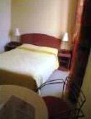 фото отеля Hotel L'Esplan Saint-Paul-Trois-Chateaux