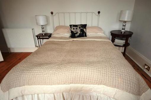 фото отеля Longworth Villa Bed & Breakfast & Apartments