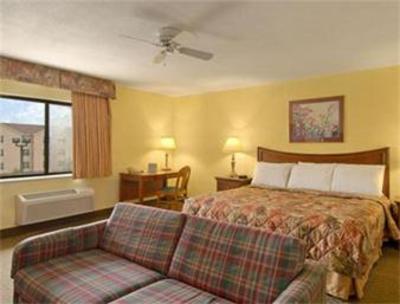 фото отеля Baymont Inn & Suites Arlington
