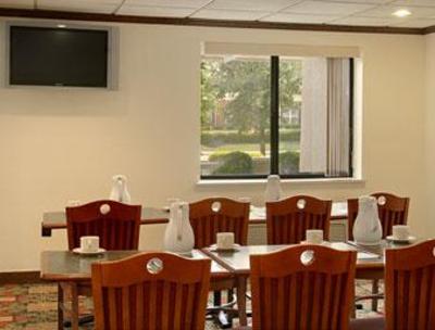 фото отеля Baymont Inn & Suites Arlington