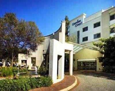 фото отеля Garden Court Eastgate