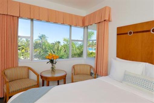фото отеля South Seas Hotel