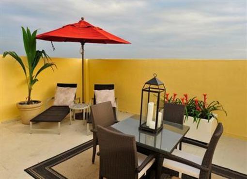 фото отеля South Seas Hotel