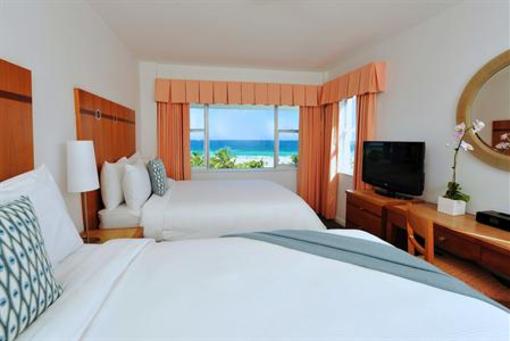 фото отеля South Seas Hotel