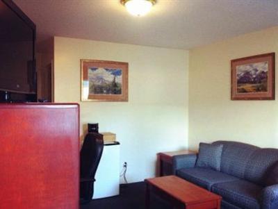 фото отеля Canadas Best Value Princeton Inn & Suites