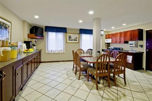 фото отеля Canadas Best Value Princeton Inn & Suites