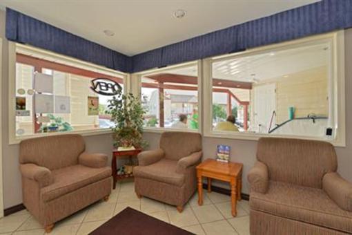 фото отеля Canadas Best Value Princeton Inn & Suites