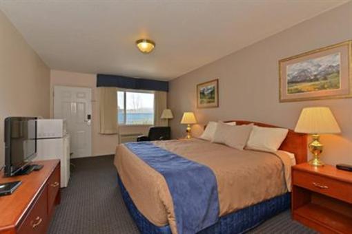 фото отеля Canadas Best Value Princeton Inn & Suites