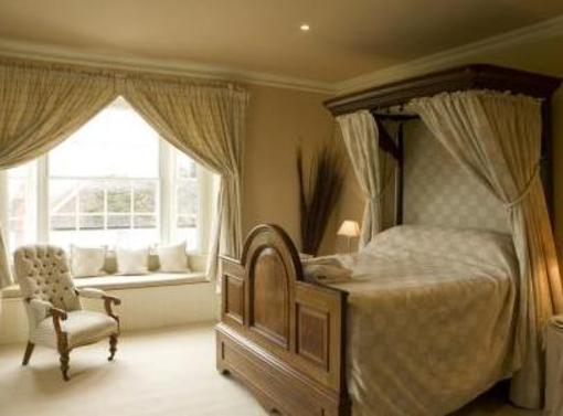 фото отеля Black Lion Hotel & Restaurant Long Melford