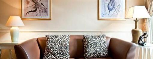 фото отеля Black Lion Hotel & Restaurant Long Melford