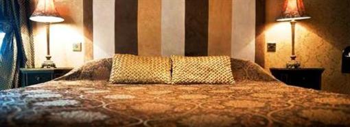 фото отеля Black Lion Hotel & Restaurant Long Melford