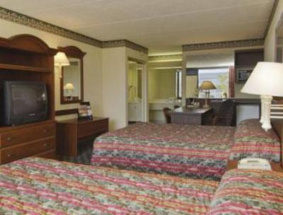 фото отеля Howard Johnson Inn & Suites Clearwater (Florida)