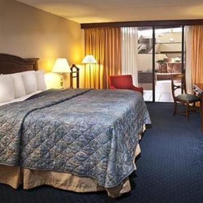 фото отеля Cherotel Brazosport Hotel & Conference Center