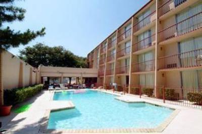 фото отеля Baymont Inn & Suites South Austin
