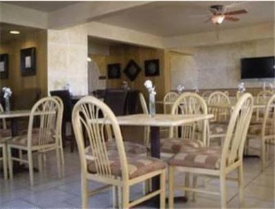 фото отеля Baymont Inn & Suites South Austin
