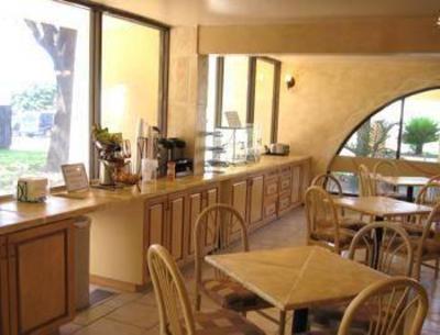 фото отеля Baymont Inn & Suites South Austin