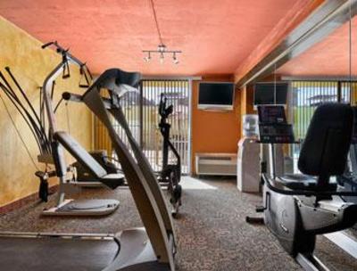 фото отеля Baymont Inn & Suites South Austin
