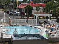 Destin Inn & Suites