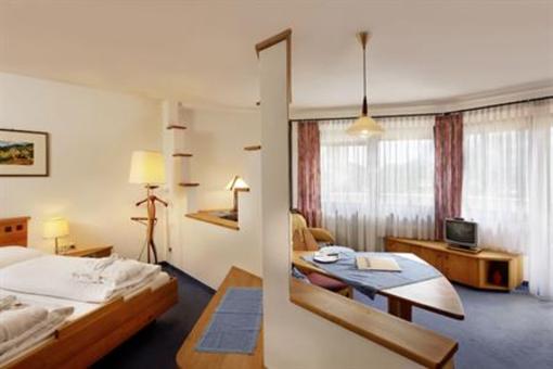 фото отеля Hotel Der Waldhof Vollan